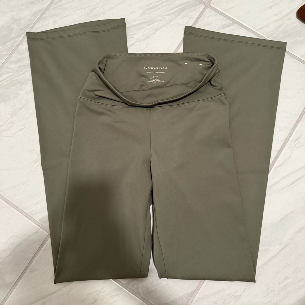 American Eagle Flare Leggings